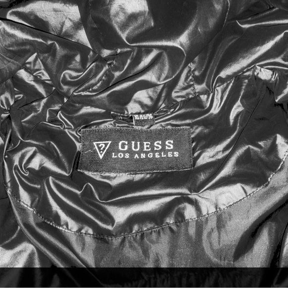 Guess puffer winter jacket size XL. - Picture 3 of 6